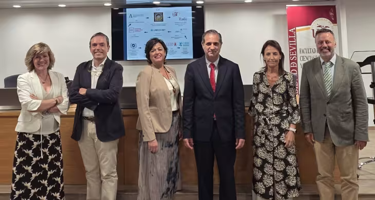 María Victoria Avilés plaza Profesora Titular